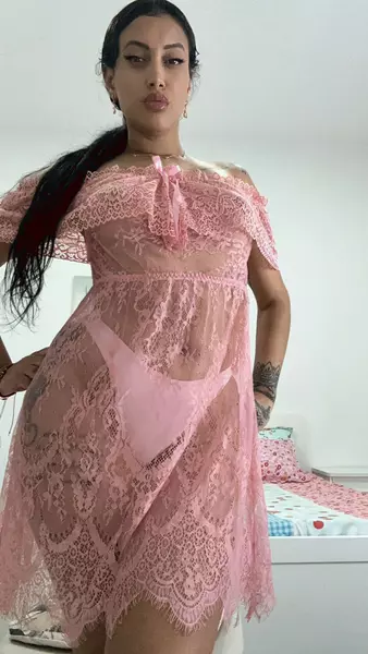 Ellie, 28 years old, Latin escort model in Dubai, 170cm, Black hair
